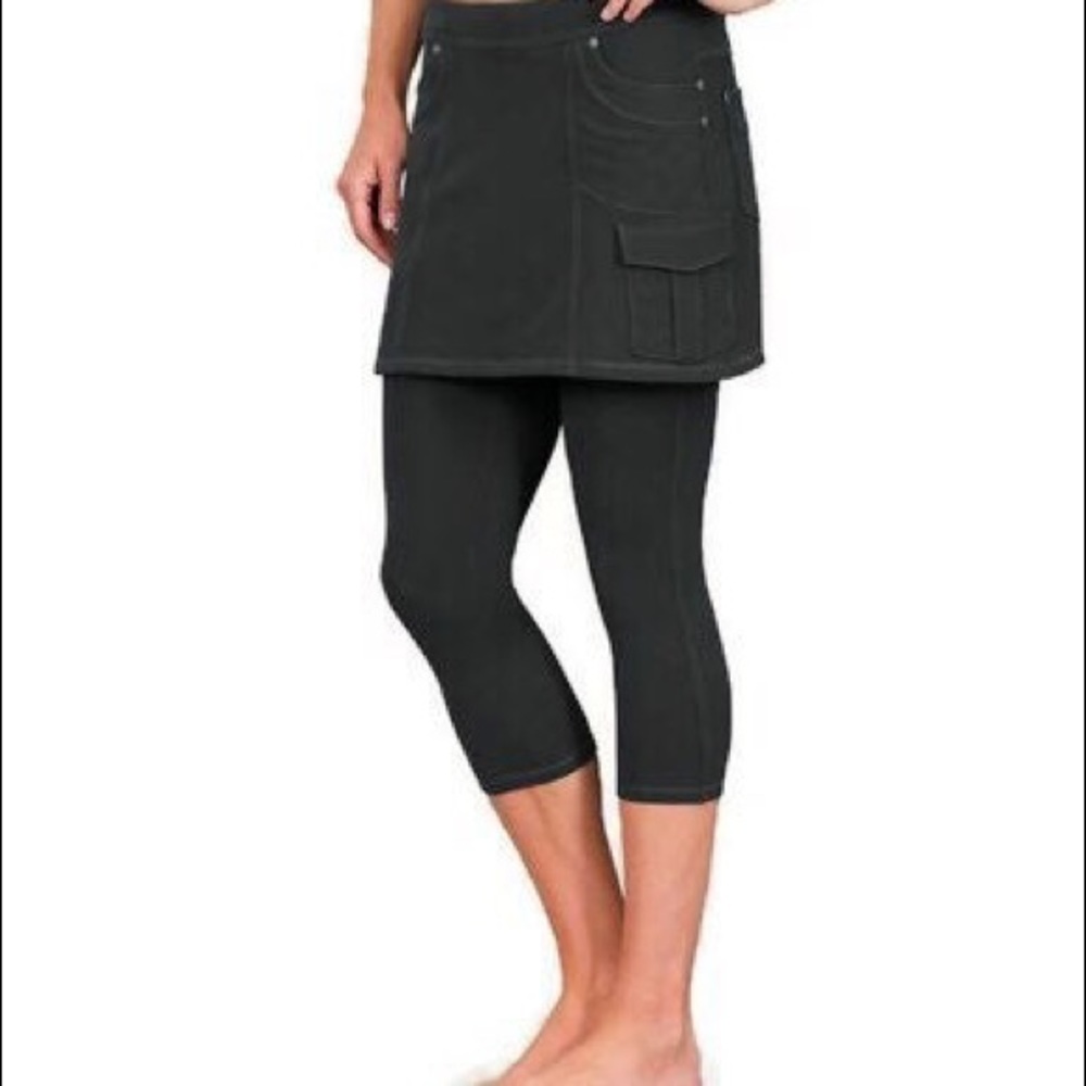 NWT Athleta Bettona 2 in 1 Skirt